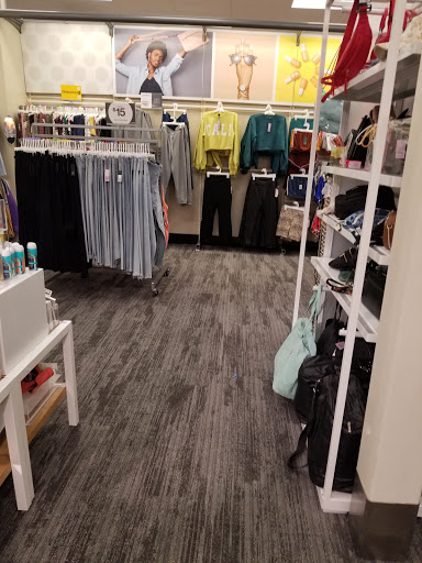 Department Store «Target», reviews and photos, 41 Robert Dr, South Easton, MA 02375, USA