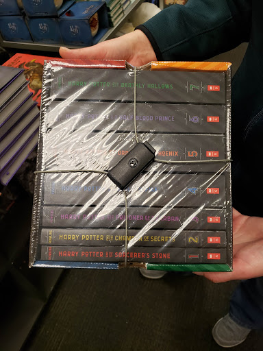 Used Book Store «2nd & Charles», reviews and photos, 17636 Garland Groh Blvd, Hagerstown, MD 21740, USA