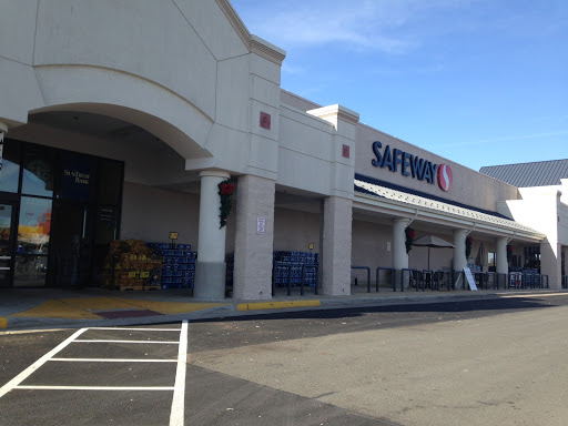 Grocery Store «Safeway», reviews and photos, 22350 S Sterling Blvd, Sterling, VA 20164, USA