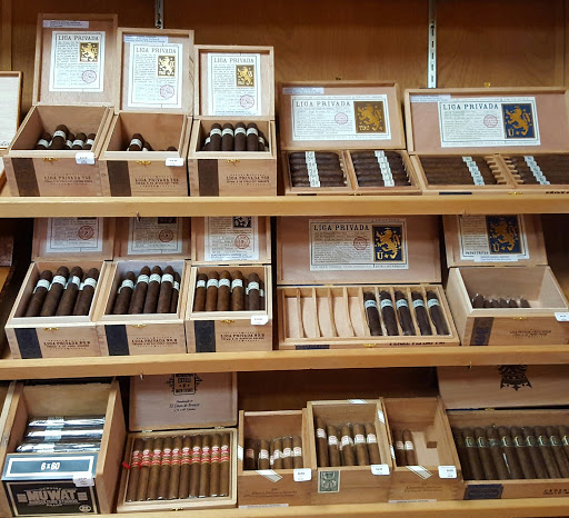 Tobacco Shop «Mickey Blakes Cigar & Golf», reviews and photos, 50 Spring St, Southington, CT 06489, USA