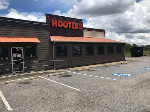 Hooters image 10