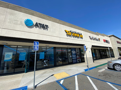 Cell Phone Store «AT&T Authorized Retailer», reviews and photos, 2210 Griffin Way #102, Corona, CA 92879, USA