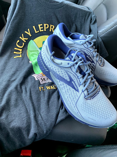 Sporting Goods Store «Run With It», reviews and photos, 170 Miracle Strip Pkwy SE, Fort Walton Beach, FL 32548, USA