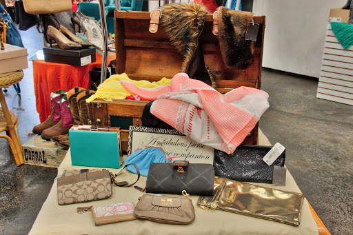 Boutique «What Women Want Resale Boutique», reviews and photos, 9012 Research Blvd Ste C12, Austin, TX 78758, USA