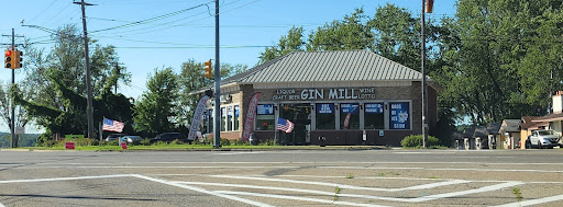 Liquor Store «Gin Mill Liquor Store», reviews and photos, 8240 Highland Rd, White Lake, MI 48386, USA