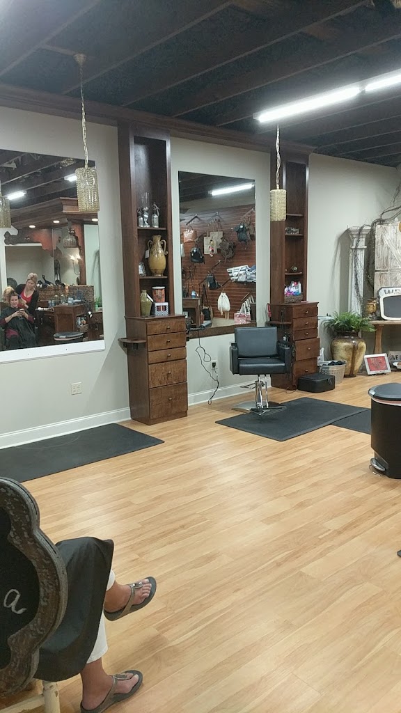 Hair Loft Salon 70520
