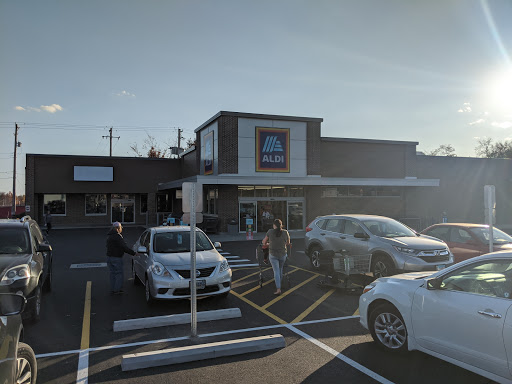 Supermarket «ALDI», reviews and photos, 1708 N Illinois St, Swansea, IL 62226, USA