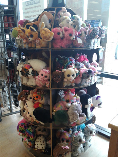 Sporting Goods Store «Big 5 Sporting Goods - Livermore», reviews and photos, 4514 Las Positas Rd, Livermore, CA 94551, USA