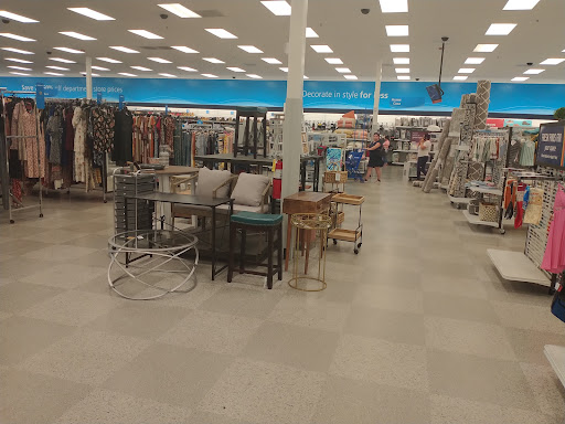 Clothing Store «Ross Dress for Less», reviews and photos, 1101 5th Ave, Hammond, IN 46320, USA