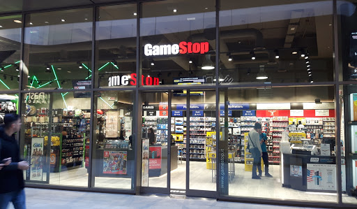 Role-playing stores Milan