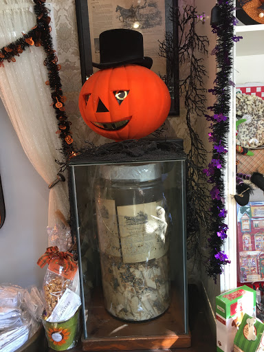 Bakery «Ye Olde Pepper Company», reviews and photos, 122 Derby St, Salem, MA 01970, USA