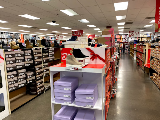 Shopping Mall «Allen Premium Outlets», reviews and photos, 820 Stacy Rd, Allen, TX 75013, USA