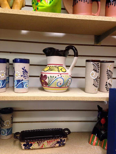 Flea Market «Fox Valley Flea Market», reviews and photos, 840 N State St, Elgin, IL 60123, USA