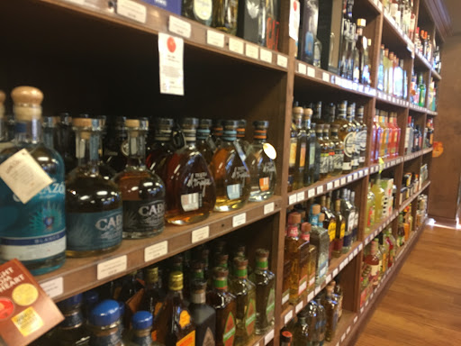 Liquor Store «Cheers Wines & Spirits», reviews and photos, 366 New Byhalia Rd # 3, Collierville, TN 38017, USA