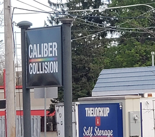 Auto Body Shop «ABRA Auto Body & Glass», reviews and photos, 1N046 Main St, Carol Stream, IL 60188, USA