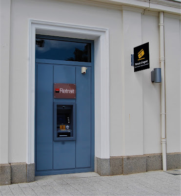 ATM à Laval