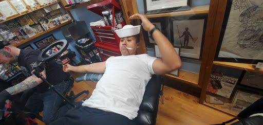 Tattoo Shop «Modern Tattoo Ltd. and Museum of American Tattooing», reviews and photos, 3121 Beacon St, North Chicago, IL 60064, USA