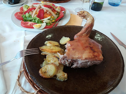 LA PINEDA Hostal - Restaurante - Carr. Soria - Plasencia, 48, 05600 El Barco de Ávila, Ávila, Spain