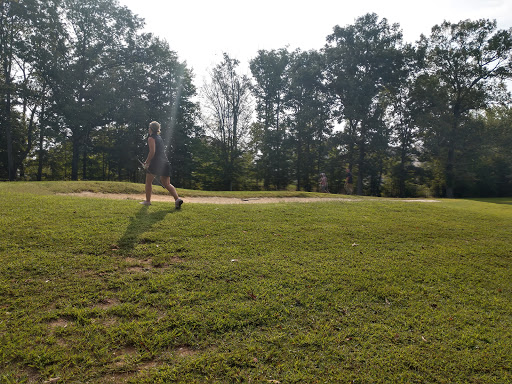 Golf Course «White Plains Golf Course», reviews and photos, 1015 St Charles Pkwy, White Plains, MD 20695, USA