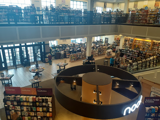 Book Store «Barnes & Noble», reviews and photos, 1430 Plaza Pl, Southlake, TX 76092, USA