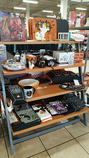 Clothing Store «Burlington Coat Factory», reviews and photos, 80 Boston Post Rd, Orange, CT 06477, USA