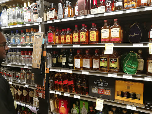 Wine Store «Total Wine & More», reviews and photos, 1451 New Britain Ave, West Hartford, CT 06110, USA