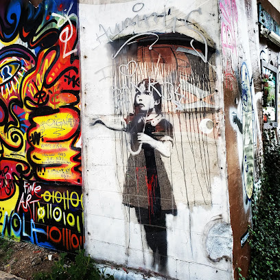 Banksy – Umbrella Girl
