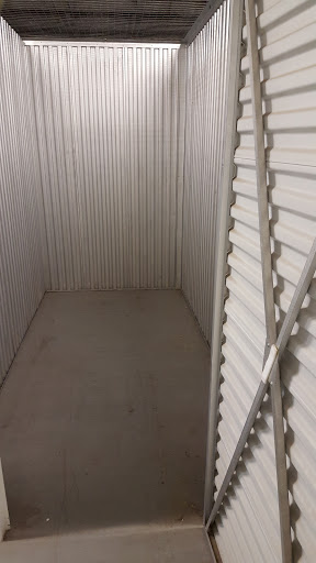 Self-Storage Facility «Foster-Ravenswood Self Storage», reviews and photos, 1800 W Foster Ave, Chicago, IL 60640, USA