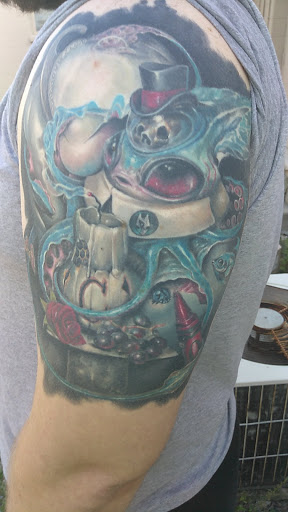 Tattoo Shop «Distinction Tattoo», reviews and photos, 3700 Wilmington Pike, Kettering, OH 45429, USA