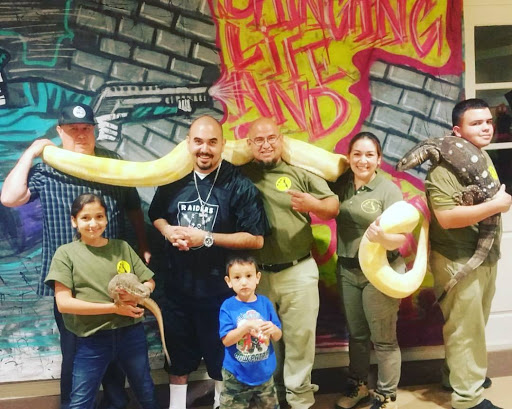 Reptile Store «Paramount Pet Entertainment - Reptile Parties & more!», reviews and photos, 8055 Rosecrans Ave #107, Paramount, CA 90723, USA