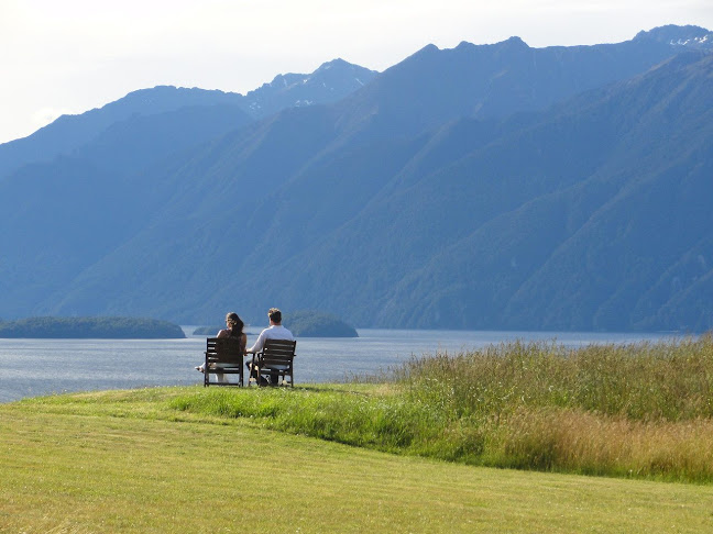http://www.fiordlandlodge.co.nz/
