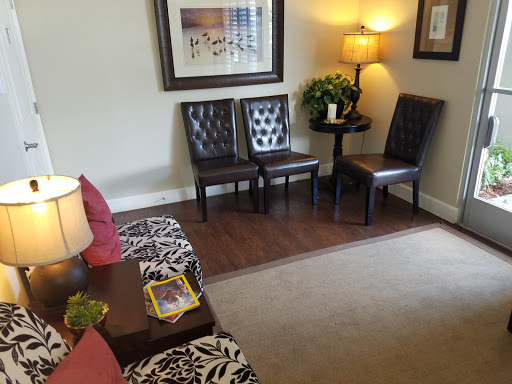 Shopping Mall «Tuskatella Shopping Center», reviews and photos, 1344 N Tustin St, Orange, CA 92867, USA