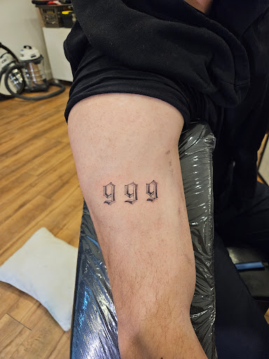 Explore knee tattoo ideas for woman, creative tattoo ideas in Philadelphia, available at The Dahlia Collective