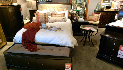 Furniture Store «Art Van Furniture - Royal Oak», reviews and photos, 32301 Woodward Ave, Royal Oak, MI 48073, USA