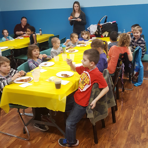 Bowling Alley «Town N Country Lanes», reviews and photos, 1100 S Wayne Rd, Westland, MI 48186, USA