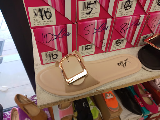 Shoe Store «Niebla Shoes #2», reviews and photos, 1767 W 37th St, Hialeah, FL 33012, USA