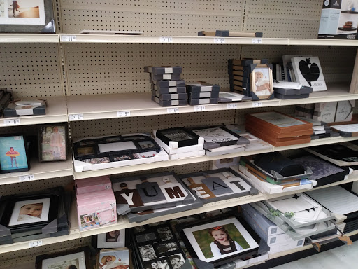 Discount Store «Big Lots», reviews and photos, 32 Malphrus Rd Suite 111, Bluffton, SC 29910, USA