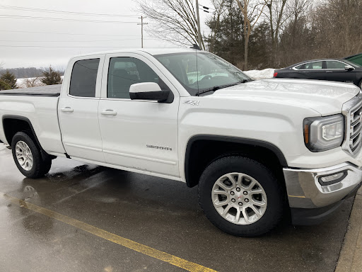 Car Dealer «Al Serra Auto Plaza», reviews and photos, 6167 Saginaw Rd, Grand Blanc, MI 48439, USA