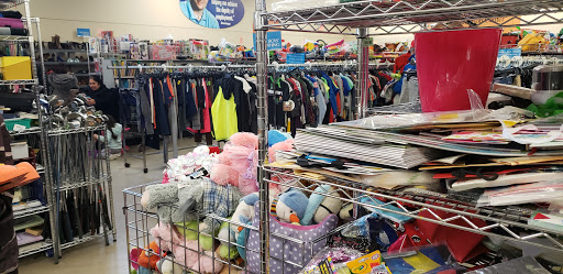 Non-Profit Organization «Goodwill Store & Donation Center», reviews and photos, 351 E Roosevelt Rd, Lombard, IL 60148, USA