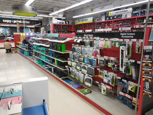 Office Supply Store «Staples», reviews and photos, 23131 Michigan Ave, Dearborn, MI 48124, USA