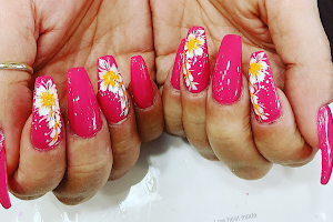 Vivian Nails Spa