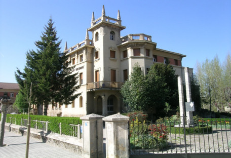 San Gregorio College, Escuela Autónoma en Aguilar de Campoo,Palencia