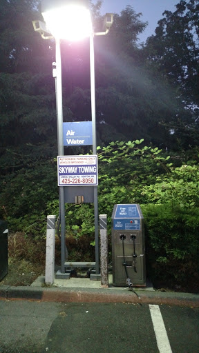 Gas Station «Chevron», reviews and photos, 1419 N 30th St, Renton, WA 98056, USA