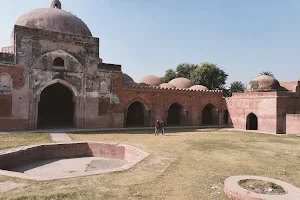 Kabuli Bagh Masjid image