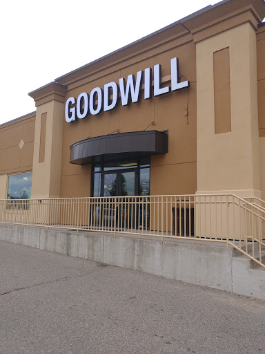 Thrift Store «Goodwill - Minnetonka», reviews and photos, 13820 Wayzata Blvd, Minnetonka, MN 55305, USA