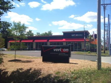 Verizon Authorized Retailer – Cellular Sales, 3707 W 3rd St, Bloomington, IN 47404, USA, 