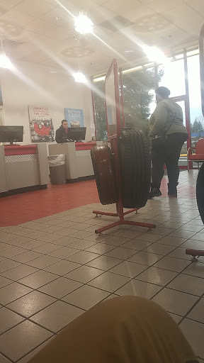 Tire Shop «Discount Tire Store - Everett, WA», reviews and photos, 8125 Evergreen Way, Everett, WA 98203, USA