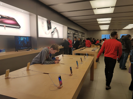 Computer Store «Apple Main Place», reviews and photos, 120 W Jefferson Ave, Naperville, IL 60540, USA