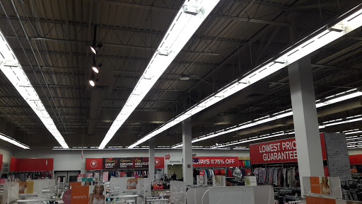 Outlet Store «VF Outlet», reviews and photos, 15501 S Apopka Vineland Rd, Orlando, FL 32821, USA