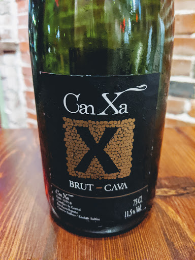 Wine Store «Bin 51 Wine & Spirits», reviews and photos, 118 N Main St, Edwardsville, IL 62025, USA